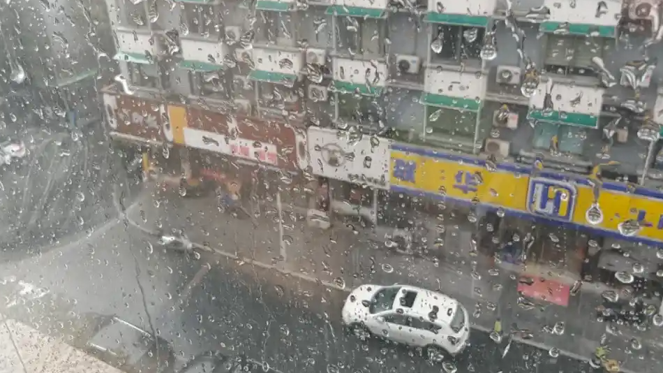 杭州红色暴雨预警热搜配图